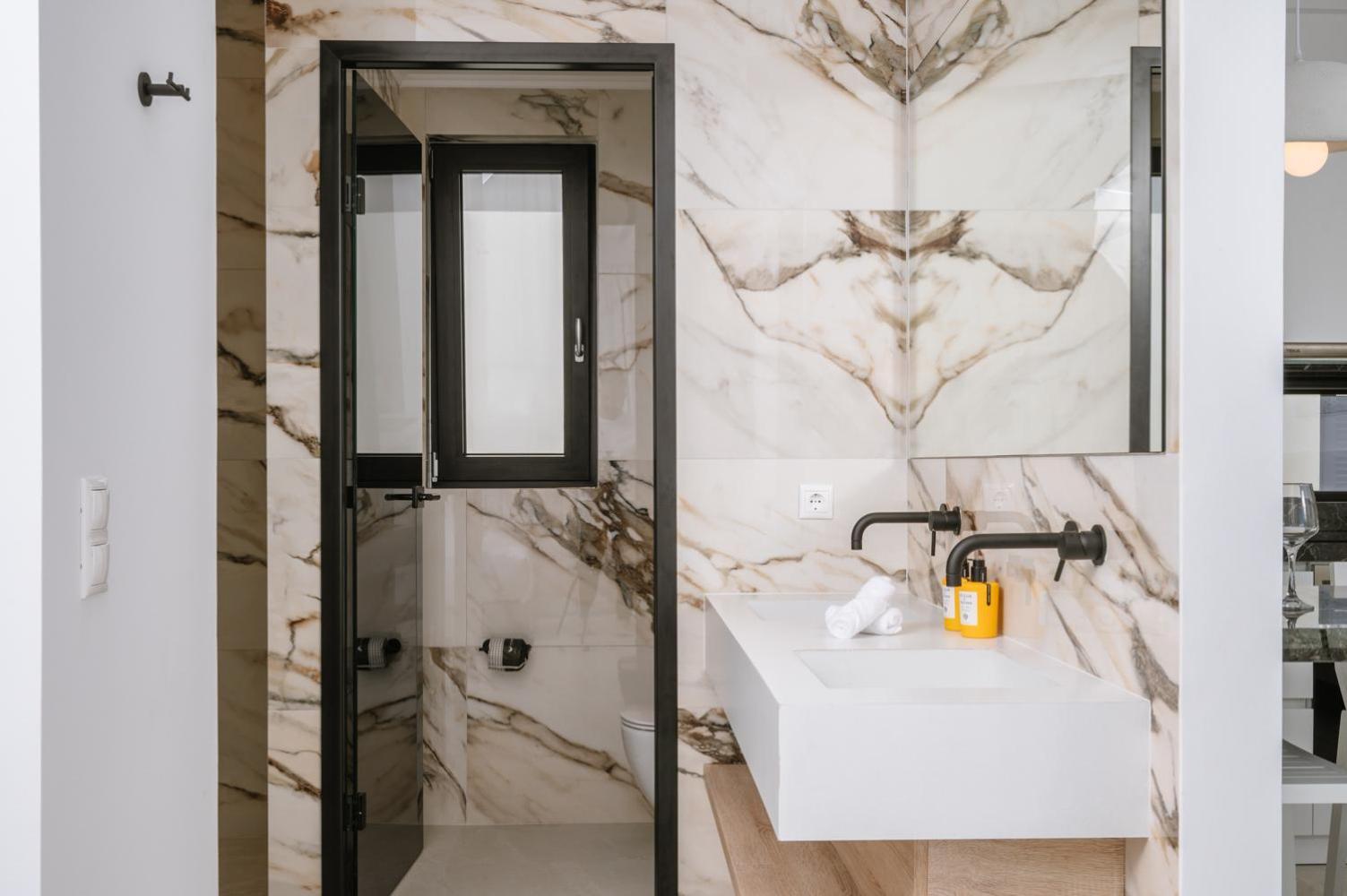 Sardines Luxury Suites Hersonissos  Exterior photo