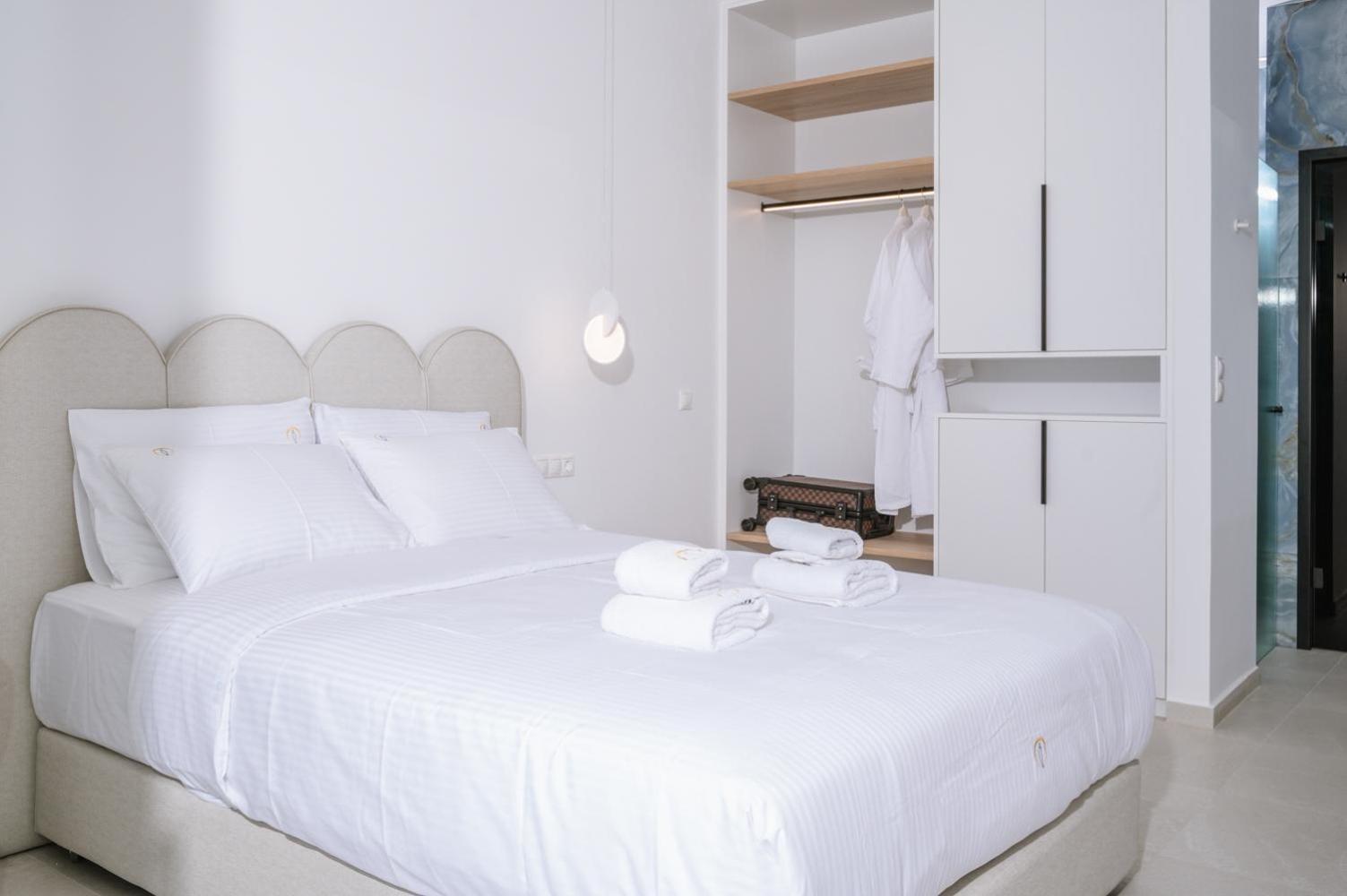 Sardines Luxury Suites Hersonissos  Exterior photo
