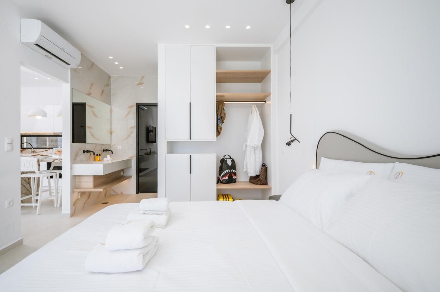 Sardines Luxury Suites Hersonissos  Exterior photo